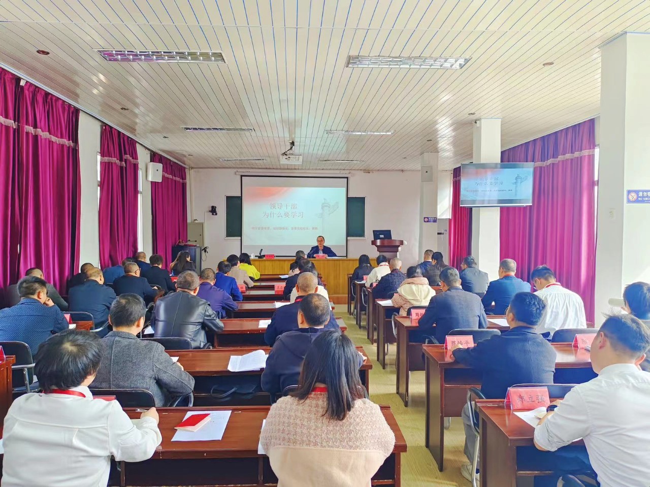 当前位置:首页>寿宁新闻网>要闻>黄镇指出——学习是为了强化思想理论